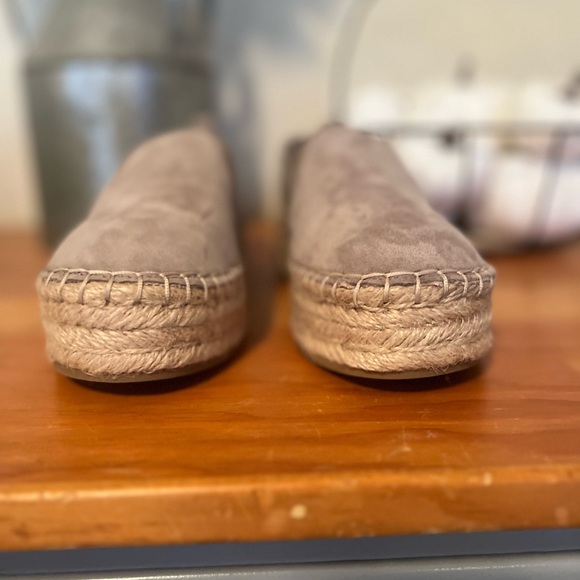 NIB Sam Edelman Carrin Espadrille Suede Sneaker in Putty - Size 5.5 - Picture 3 of 8